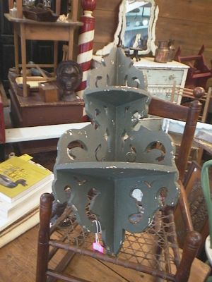 Pine corner shelf 1