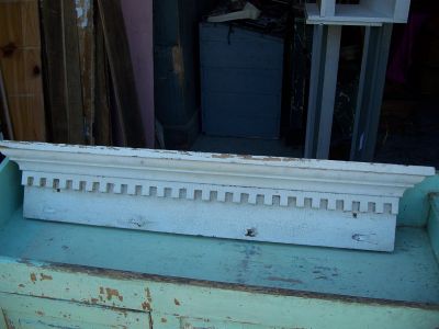 Nice wall shelve 4 feet long 3
