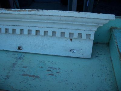 Nice wall shelve 4 feet long 4