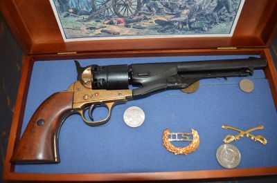 Colt reproduction in its wooden case 3