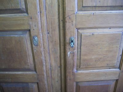  12 panneaux soulev&eacute;s clous forg&eacute;s et gongs 4