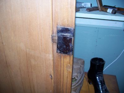 Armoire en  pin de petit format dans le jus 3