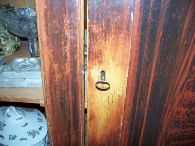 Armoire en  pin de petit format dans le jus 4
