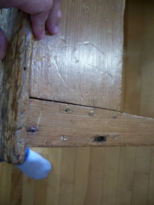 Pine bench on the rough with its graining 7