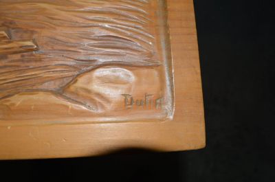 Bas relief en pin 3