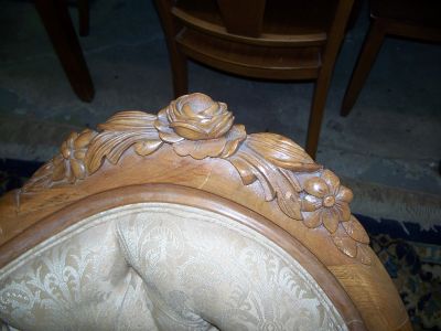 Carved roses 3 places love seat great condition 2