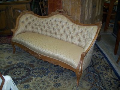 Carved roses 3 places love seat great condition 1
