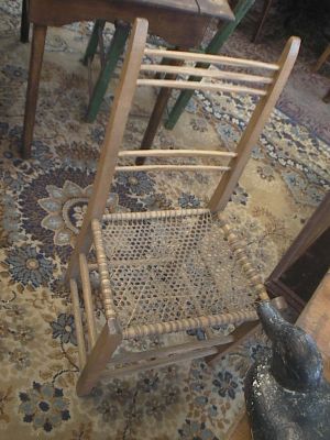 Bel ensemble de 4 chaises avec fod de babiche 4
