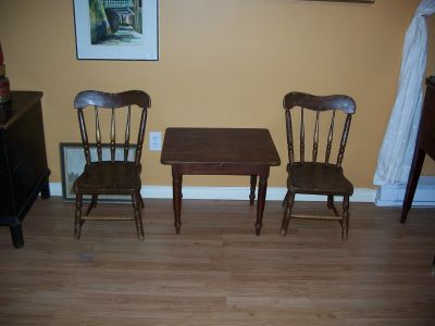 Children pine chairs 1