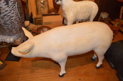 Folk art pig from Desmeules. 6