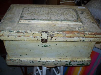 Beau petit coffre &agrave; outils en pin 11