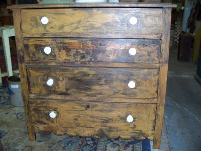 Commode na&iuml;ve 4 tiroirs en pin circa 1860 9