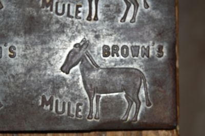 Brown's mule tobacco annonce en tôle 3