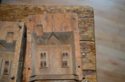 Sugar mold, house in 2 pieces. 3