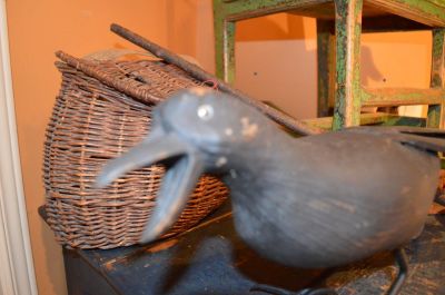 Corneille en bois sculptée 2