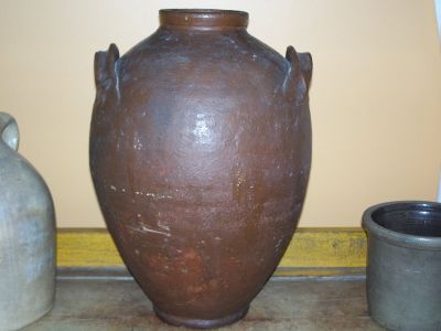Huge large amphora attributed to Bourg St-Denis potters 2