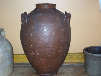 Huge large amphora attributed to Bourg St-Denis potters 3