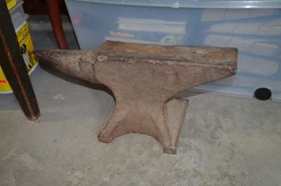 antique anvil 1