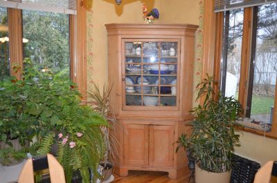 Encoignure à 2 corps 1 Encoignure à 2 corps 1