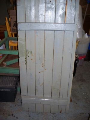 Belle huche &agrave; pain &agrave; clous forg&eacute;s dans son jus. 7