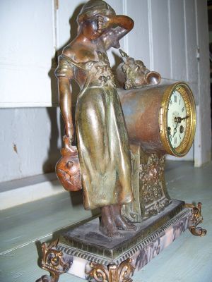 Horloge r&eacute;gule et marbre rose 2