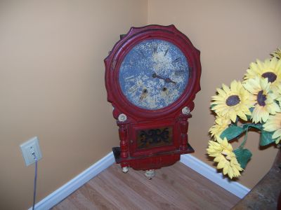 Belle vieille horloge avec de superbe couleurs 2