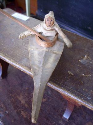Inuitt kayake with kayakisy circa 1900 18
