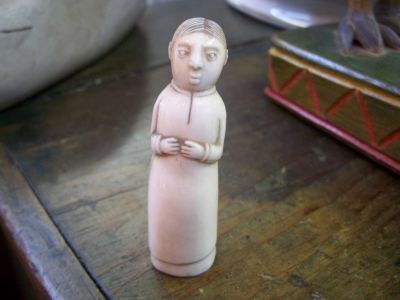 Very old and beautifull ivory carved monk 1