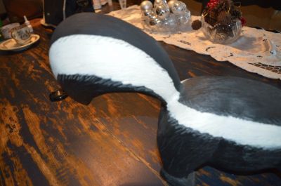 Nancy Pollander skunk carving 5