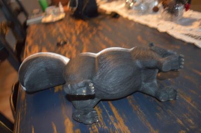 Nancy Pollander skunk carving 6