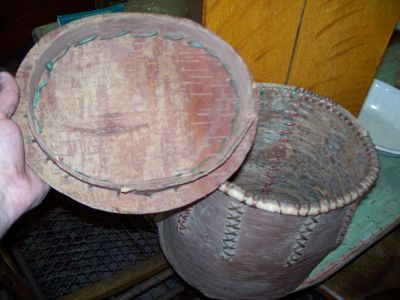 Panier d'écorce Amérindien, récipient pour eau d'érable 10 Panier d'écorce Amérindien, récipient pour eau d'érable 10