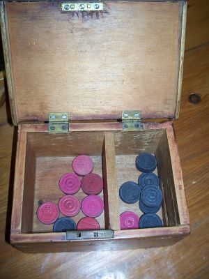 Tiny pine trinket box or candle box ? 6