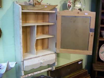 Superbe pharmacie avec porte serviette 3