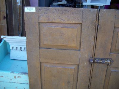 Paire de petites portes en pin &agrave; panneaux soulev&eacute;s 3