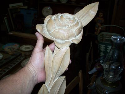 Yellow pine rose carving 19th c. Île d'Orleans 5