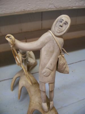 Inoo antler carving 15