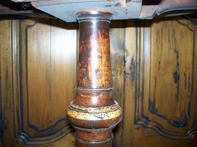 Table d'appoint en acajou dessus repliable pattes Queen Ann 3