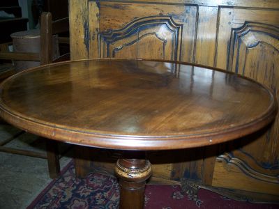 Table d'appoint en acajou dessus repliable pattes Queen Ann 4