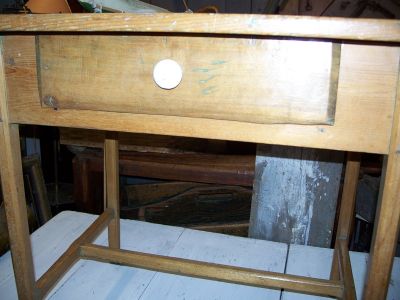 Small stretcher table w drawer  3