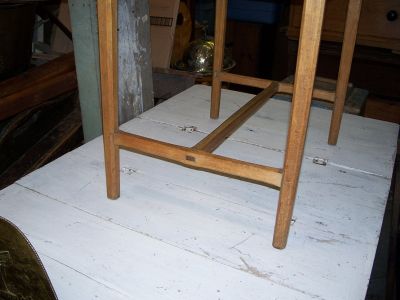Small stretcher table w drawer  6