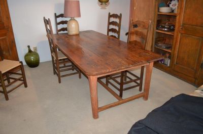 Small pine stretcher table on the rough !! 4 Small pine stretcher table on the rough !! 4