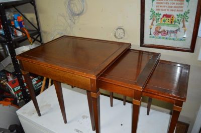 Tables gigognes d&eacute;but 20e 2