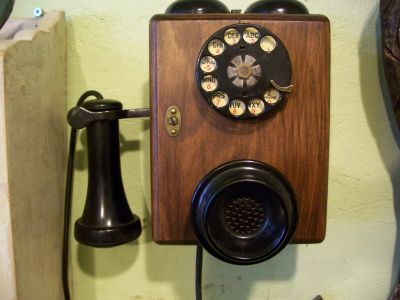 Tr&egrave;s beau petit t&eacute;l&eacute;phone 2