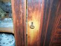 Armoire en  pin de petit format dans le jus4