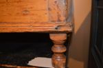 Scarce turned legs pine trunk - Antiques