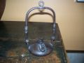 Superbe lampe � l'huile forg�e avec coq