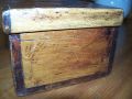 Tiny pine trinket box or candle box ?