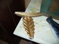 Paire de petites corniches en bois