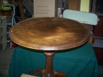 Table d'appoint en acajou dessus repliable pattes Queen Ann6