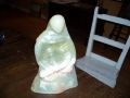 Sculpture esquimaude femme donnant le sein &agrave; l'enfant2